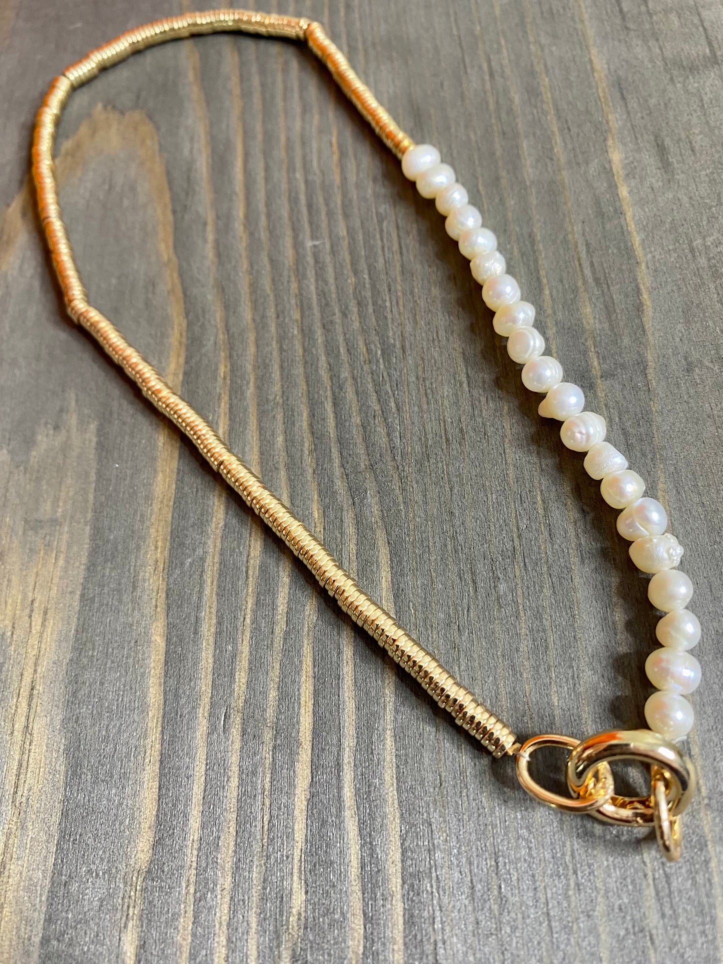 Collares - Gold Pearl Short Necklace