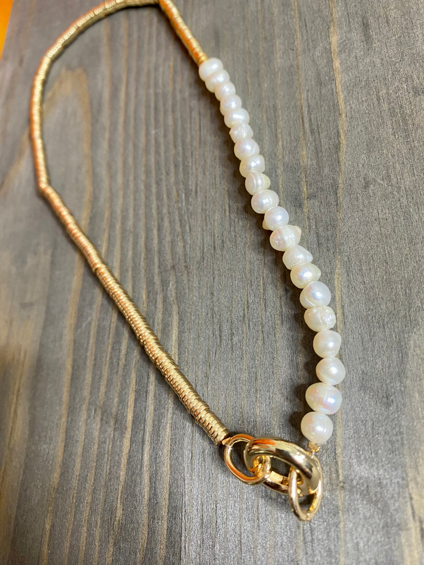 Collares - Gold Pearl Short Necklace