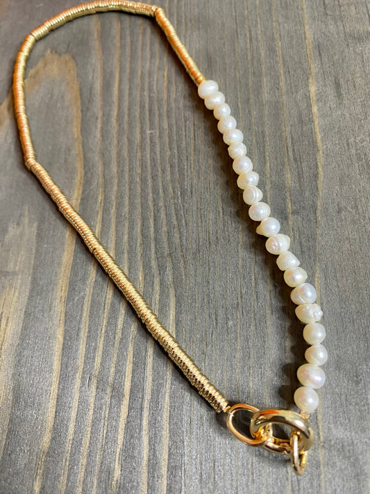 Collares - Gold Pearl Short Necklace